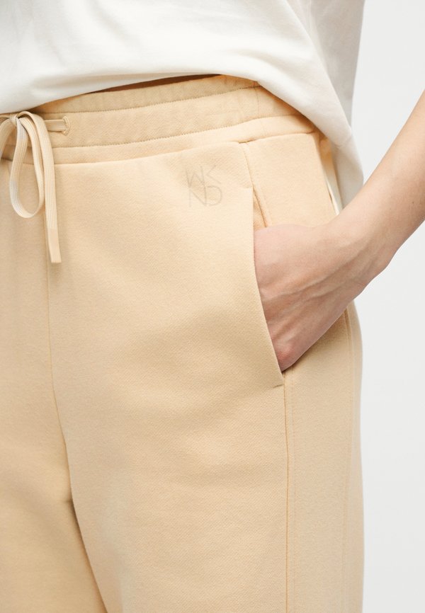 Weekend Max Mara VOLIERA