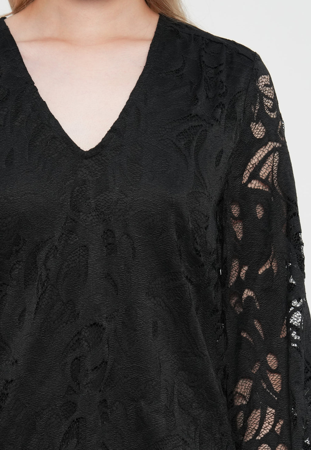 VILA VISTASIA V NECK