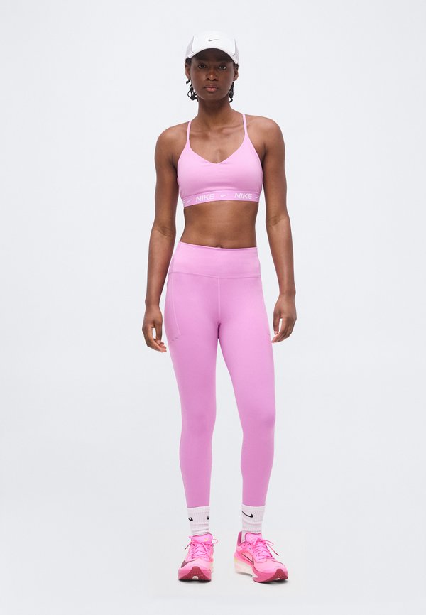 Nike Performance SWIFT