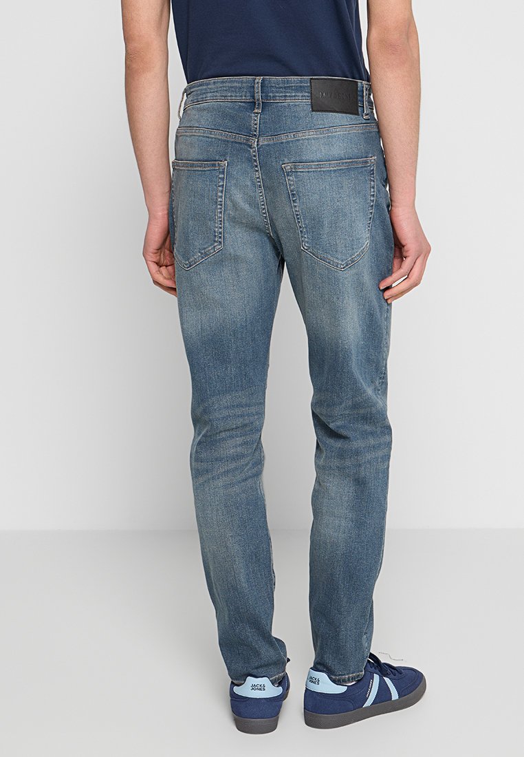 ONSYOKE TAPERED BOX AZG DNM MU OTL Media 3