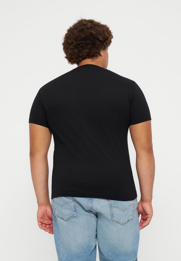 EA7 Emporio Armani