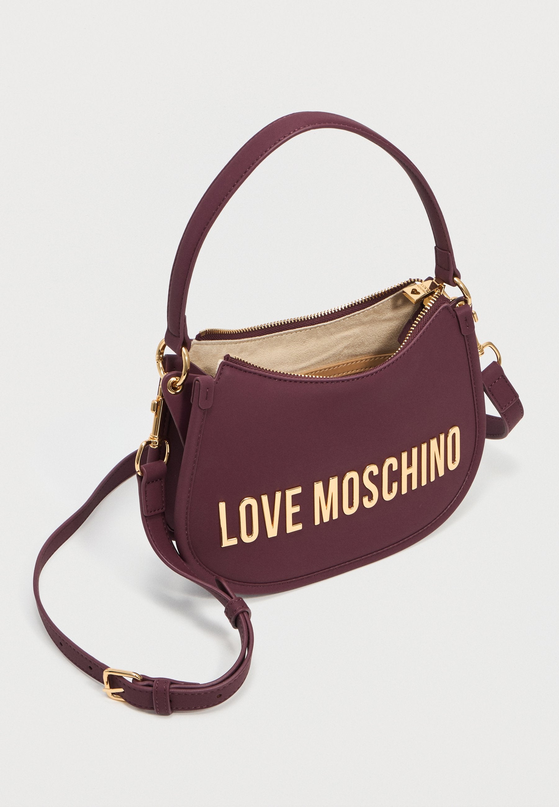 Love Moschino