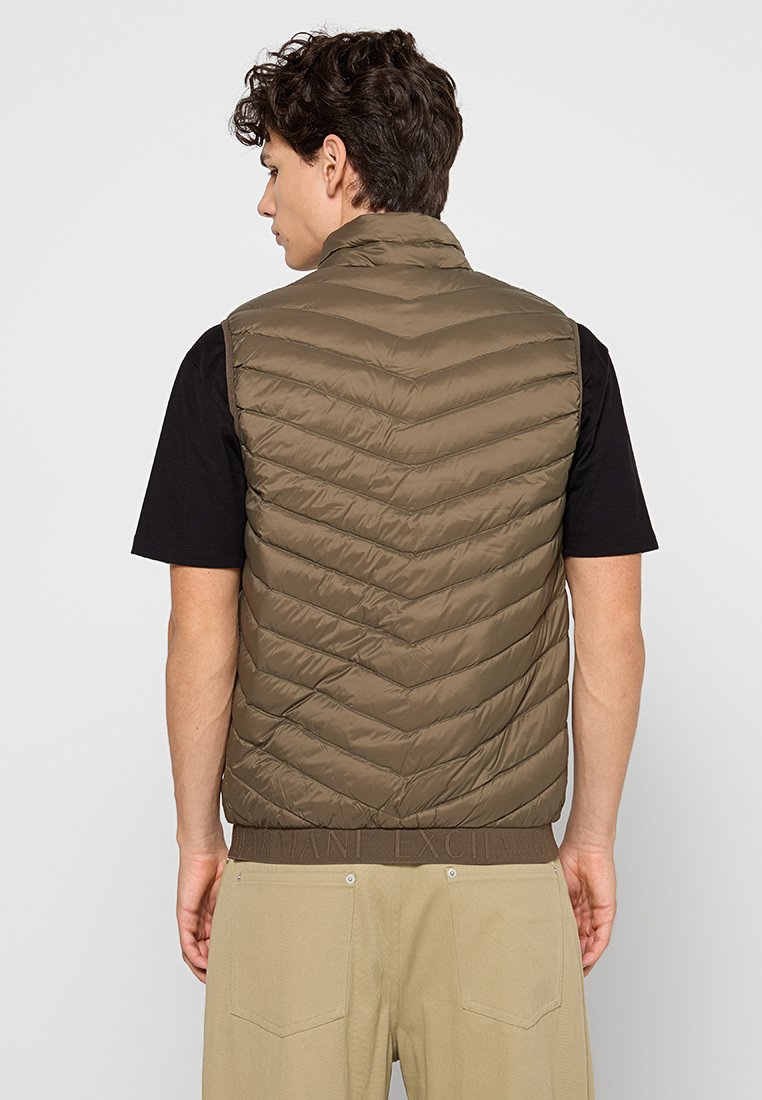 Armani Exchange Weste Media 3