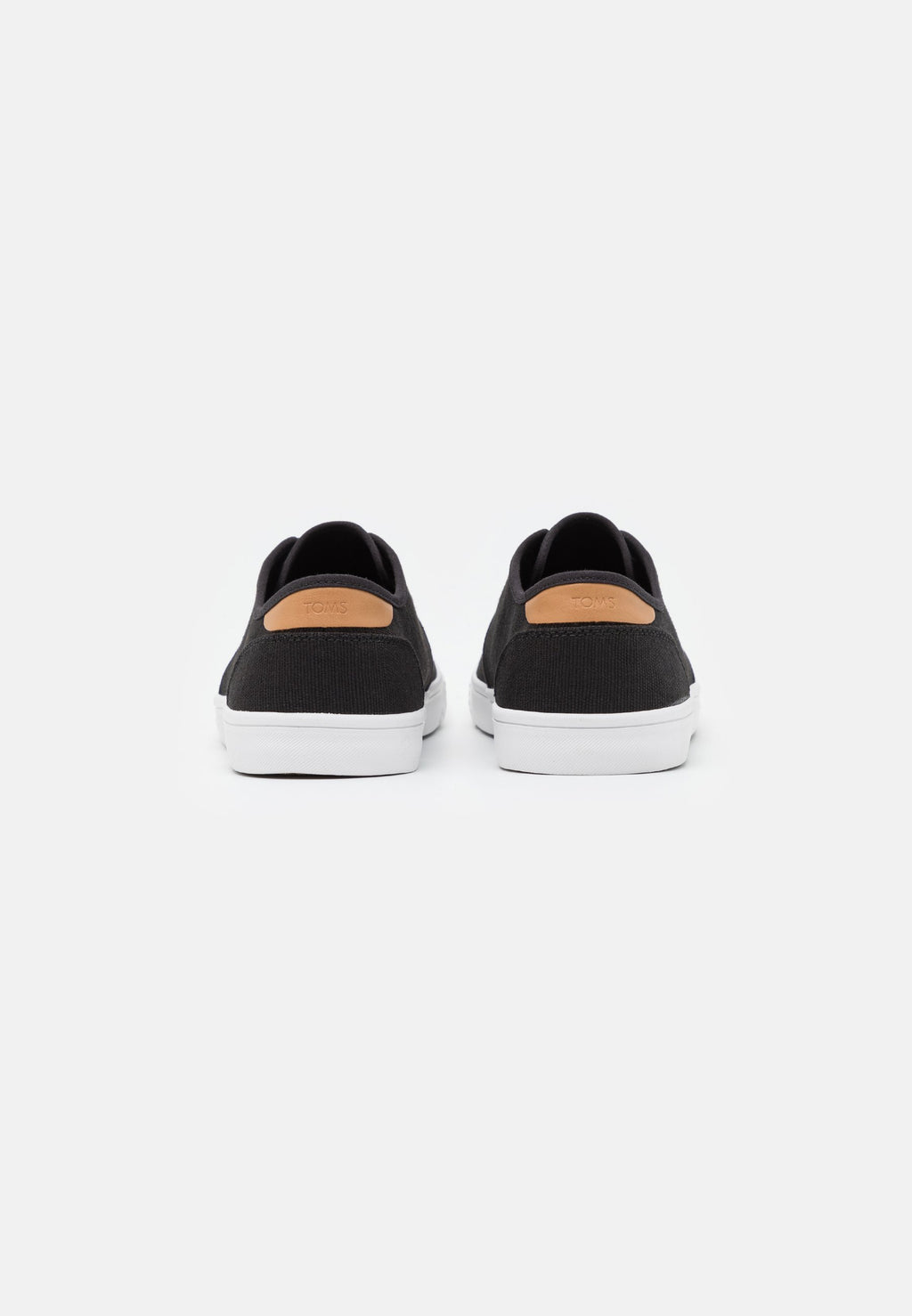 TOMS CARLO
