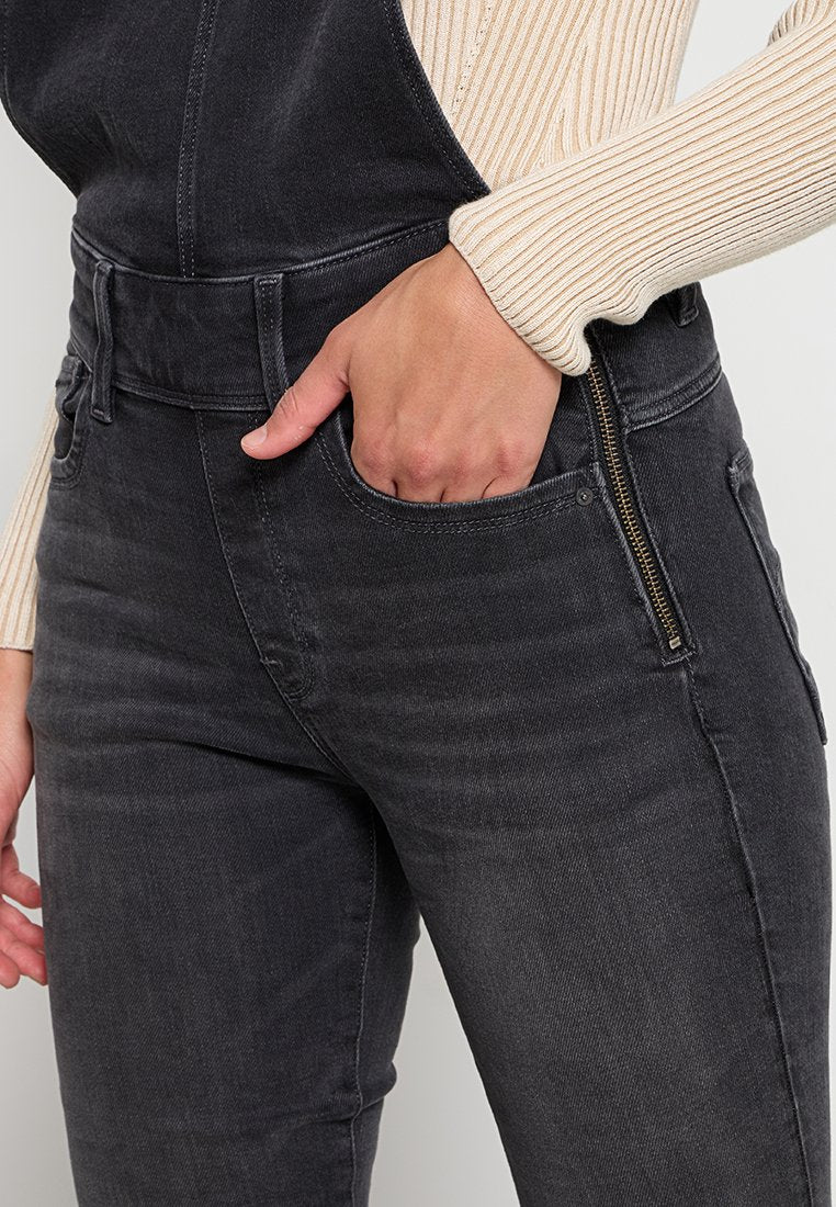lynn skinny fit Media 4