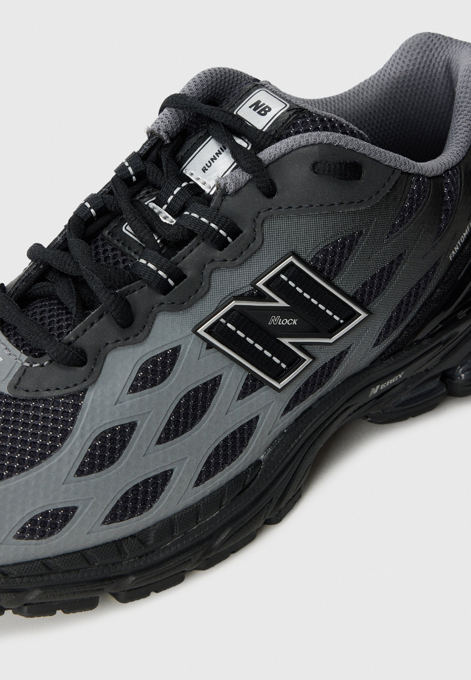 New Balance U1906 UNISEX