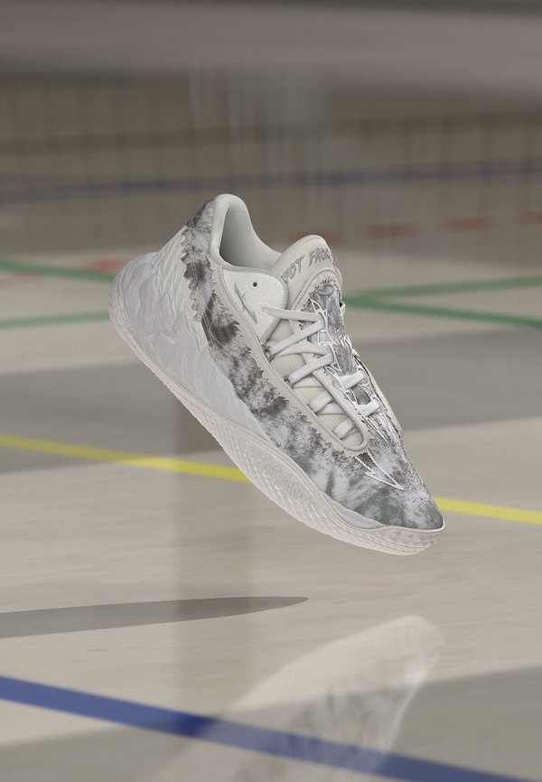Puma MB.05 LO TEAM UNISEX - Basketball shoes - puma white-gray echo