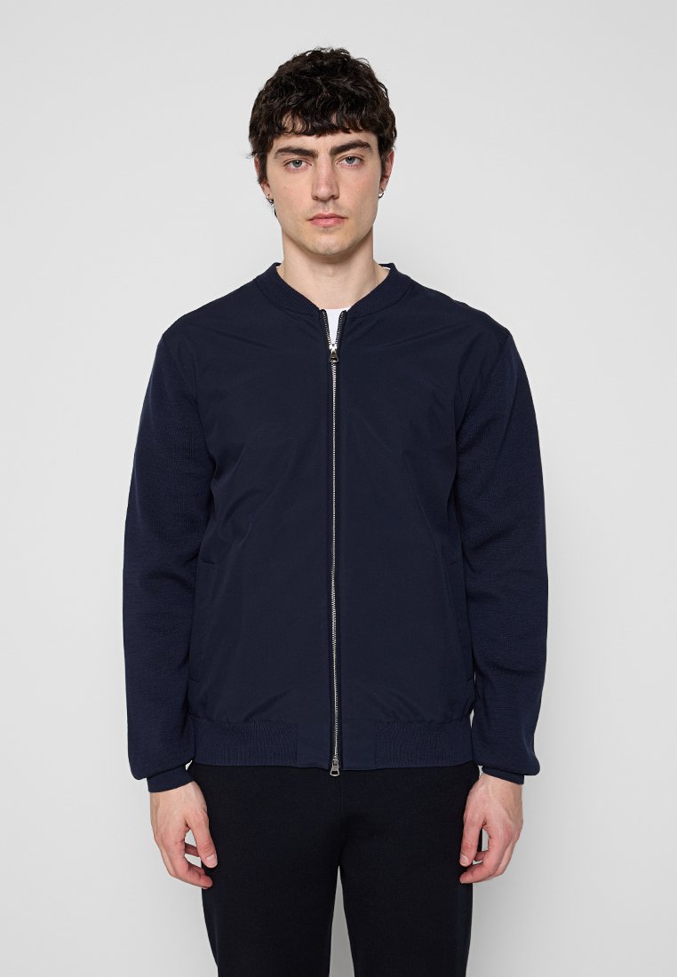Hackett London