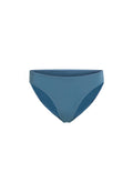 Blauer Bikini-Höschen mit glatter, strukturierter Oberfläche, moderater Abdeckung und seitlichen Einsätzen in einem dunkleren Blauton. Schlankes, einfaches Design.