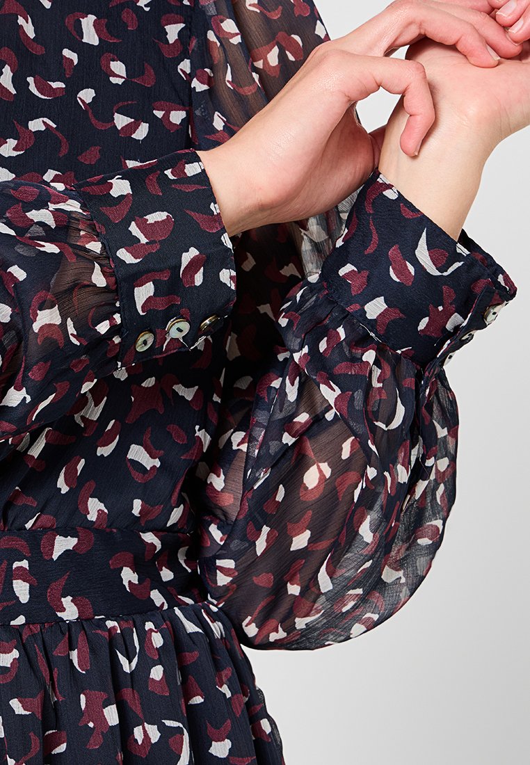 ONLY Petite Freizeitkleid Media 6