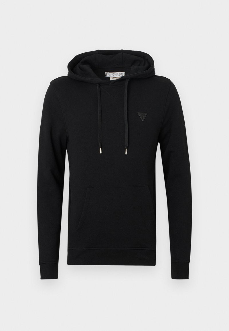 Schwarzer Hoodie aus einer weichen Baumwollmischung, mit Kängurutasche, Kordelzug und kleinem Markenlogo auf der Brust.