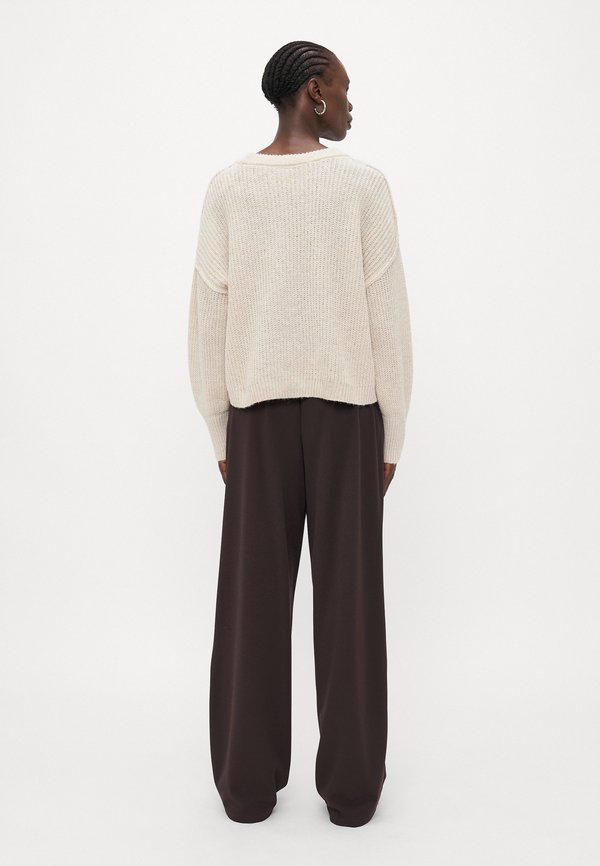 ONLY Tall ONLMALLY LIFE DETAIL O NECK