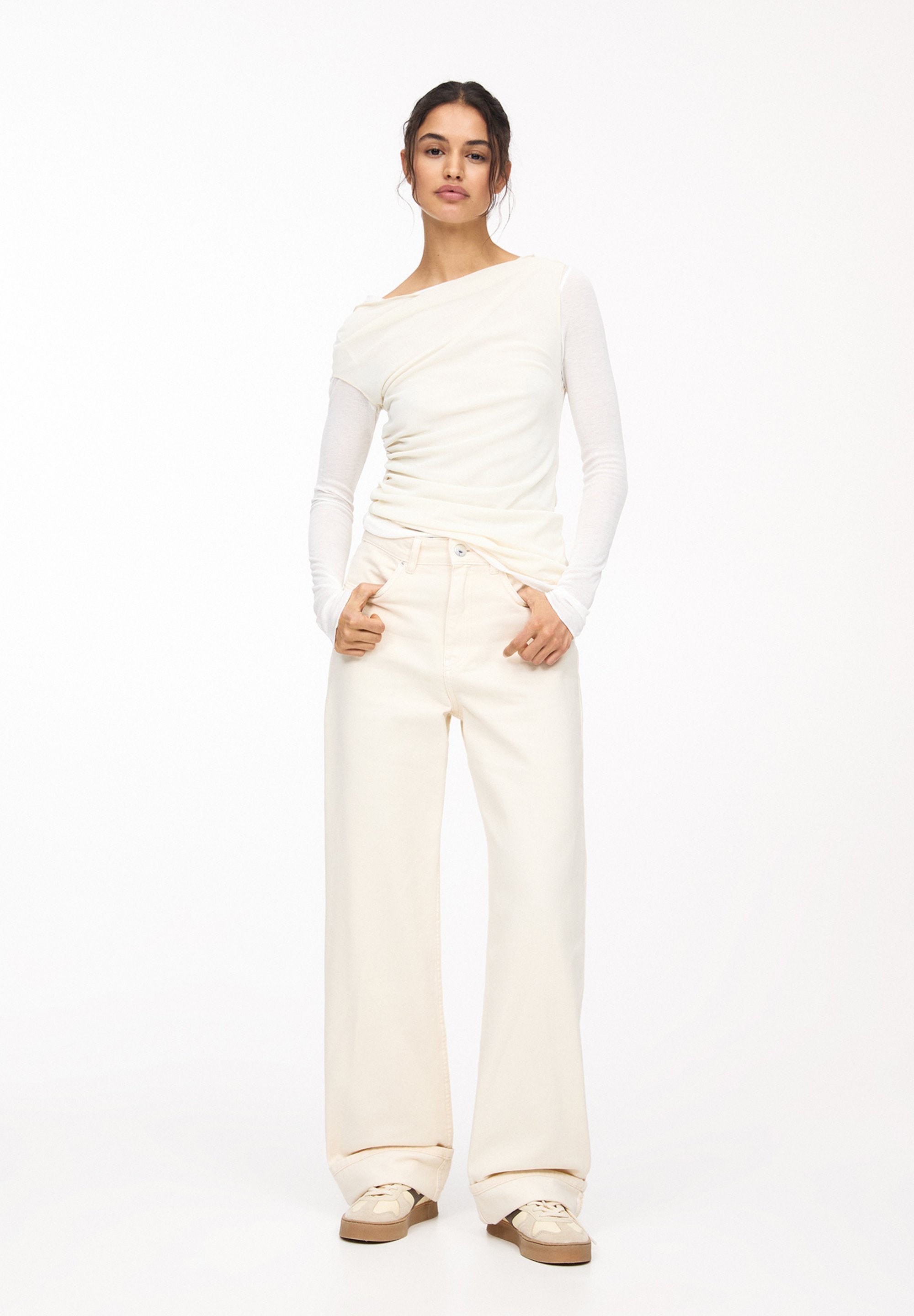 PULL&BEAR WITH TURN-HEMS