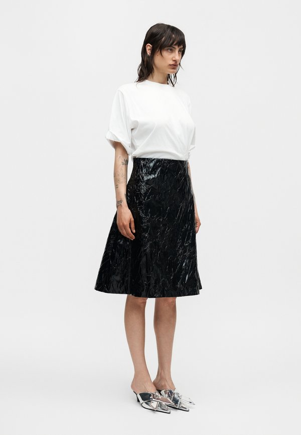 A.W.A.K.E. MODE KNEE LENGTH SKIRT