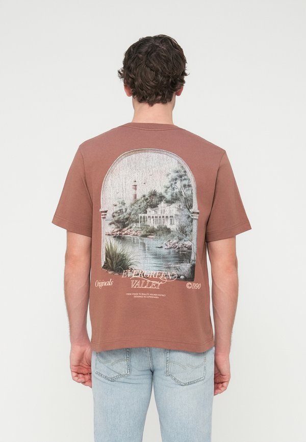 Jack & Jones JORNIAGARA - Print T-shirt - nutmeg