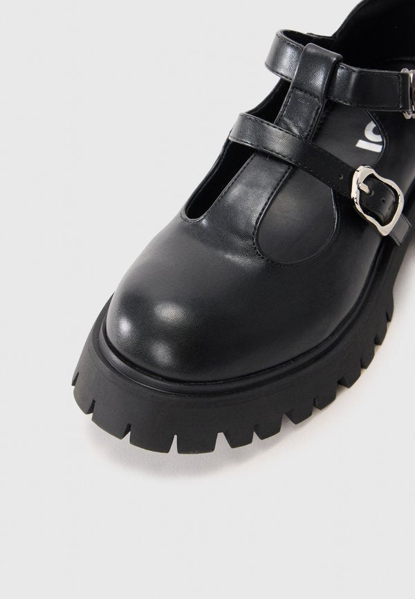Koi Footwear THE ARTIST
