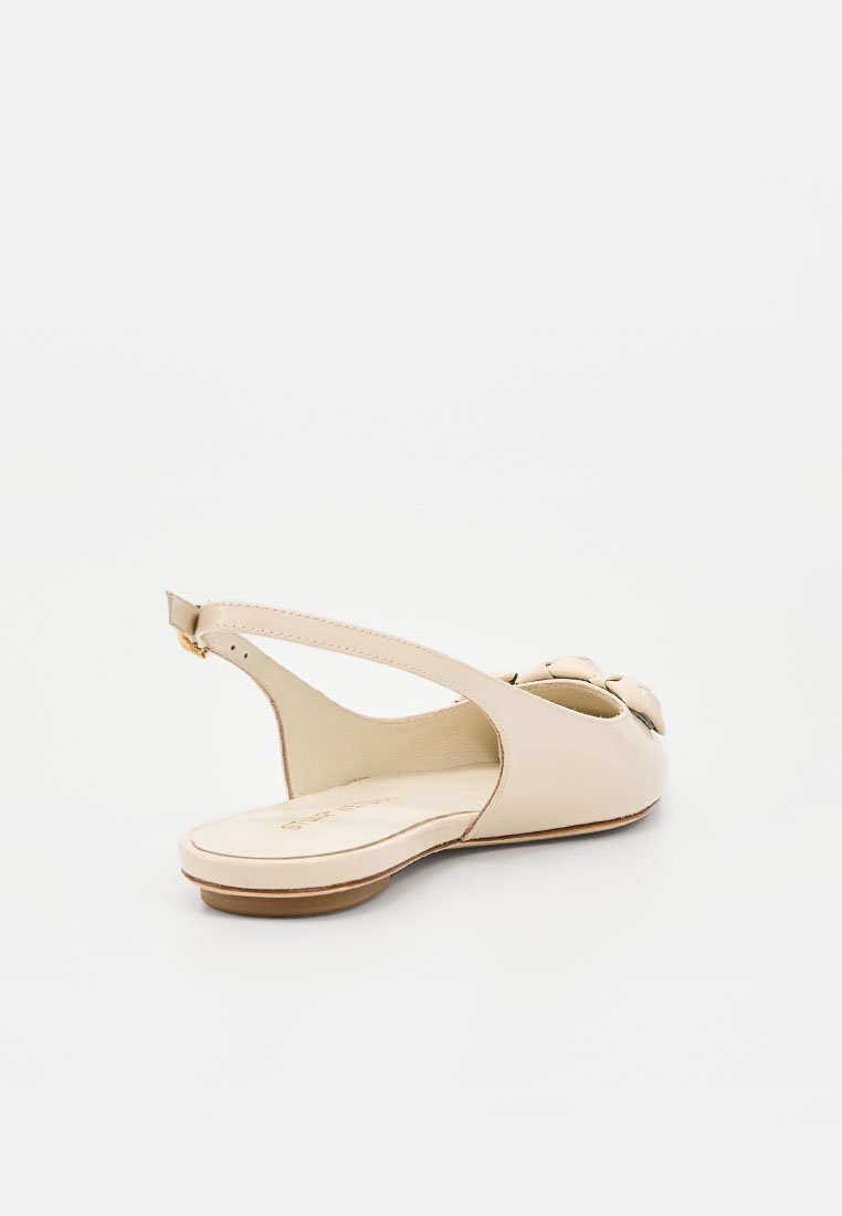 Stuart Weitzman STUART