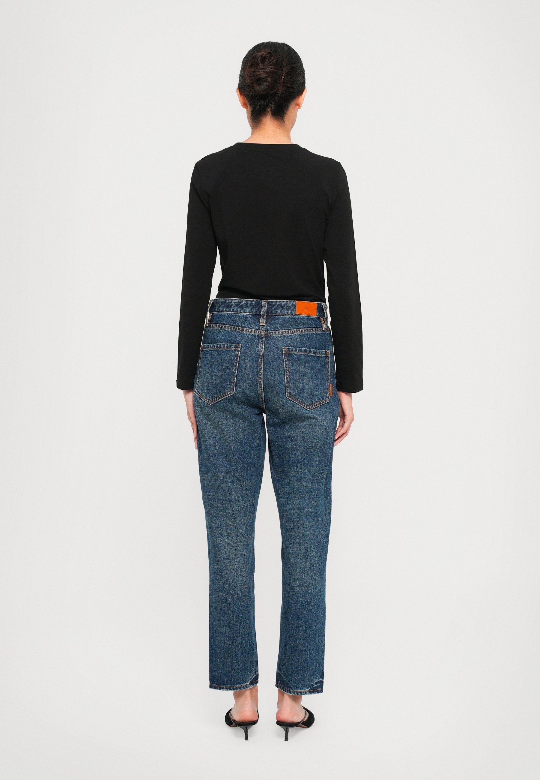 POCKETS PANT Media 4