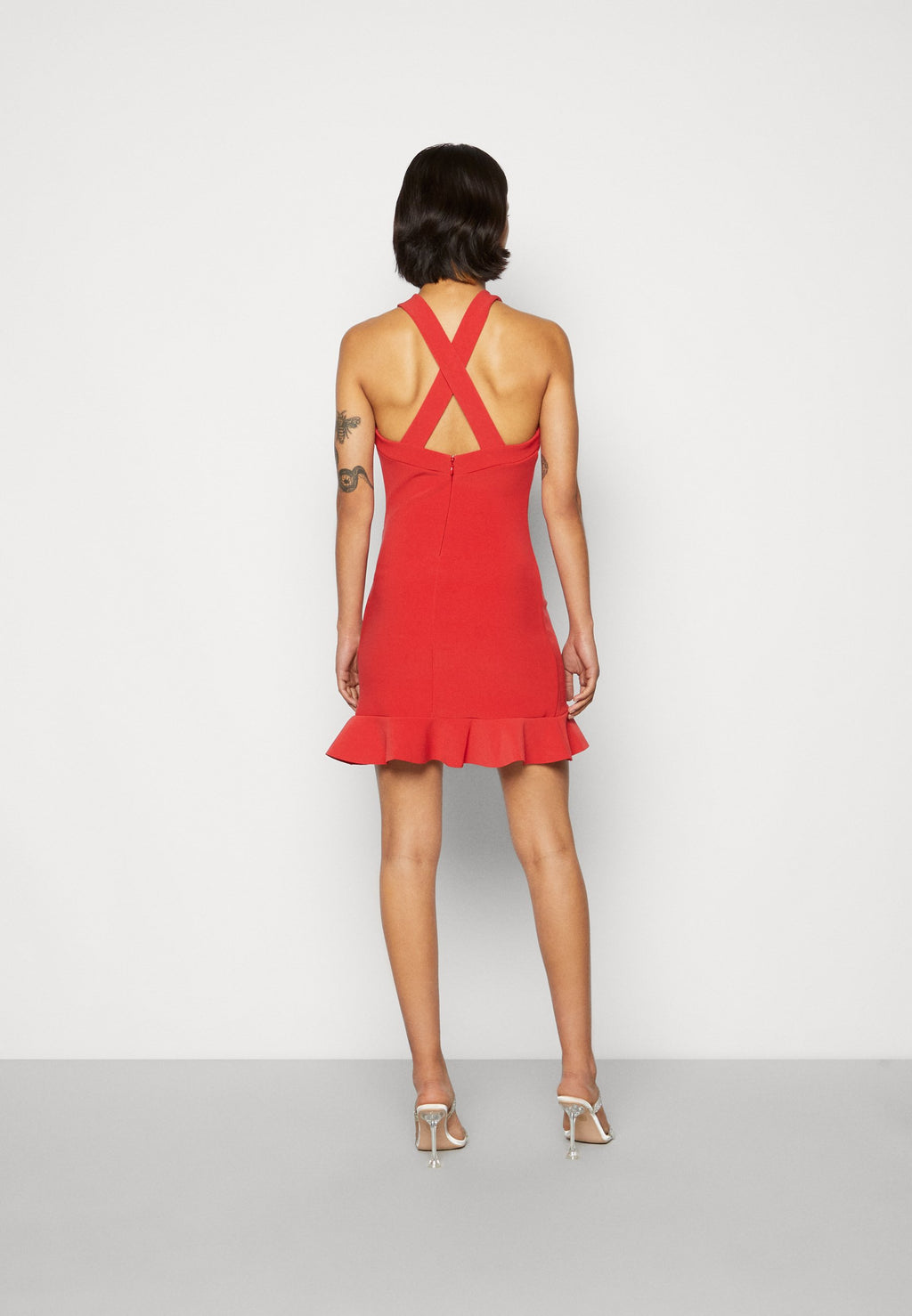 Forever New ABBY ARROW NECK MINI DRESS