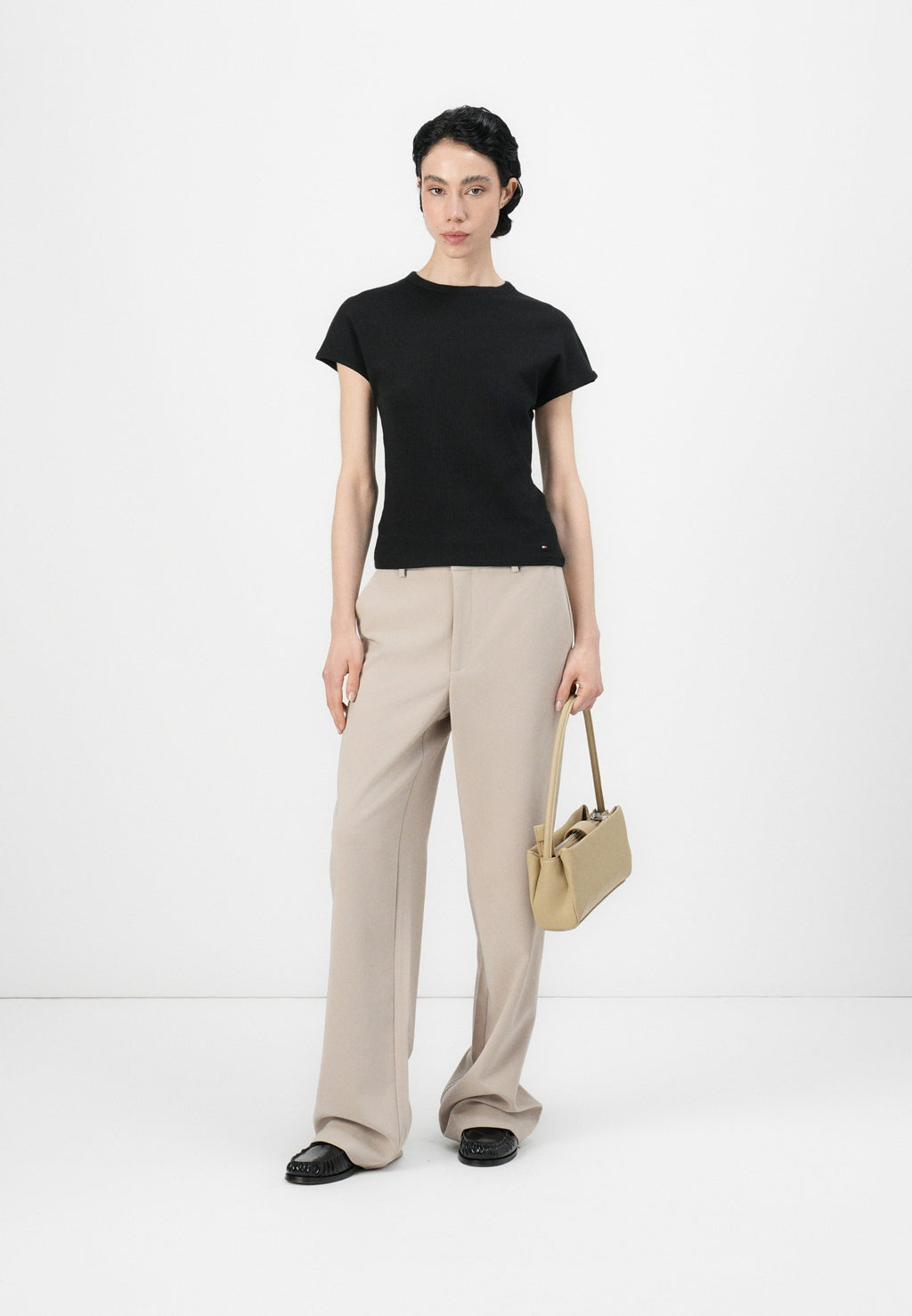 SLIM TEE Media 2
