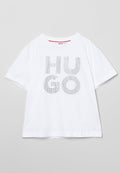 Weißes Baumwoll-T-Shirt mit dem Wort "HUGO" in gepunktetem grauen Druck. Es hat kurze Ärmel und ein Rundhals-Design.