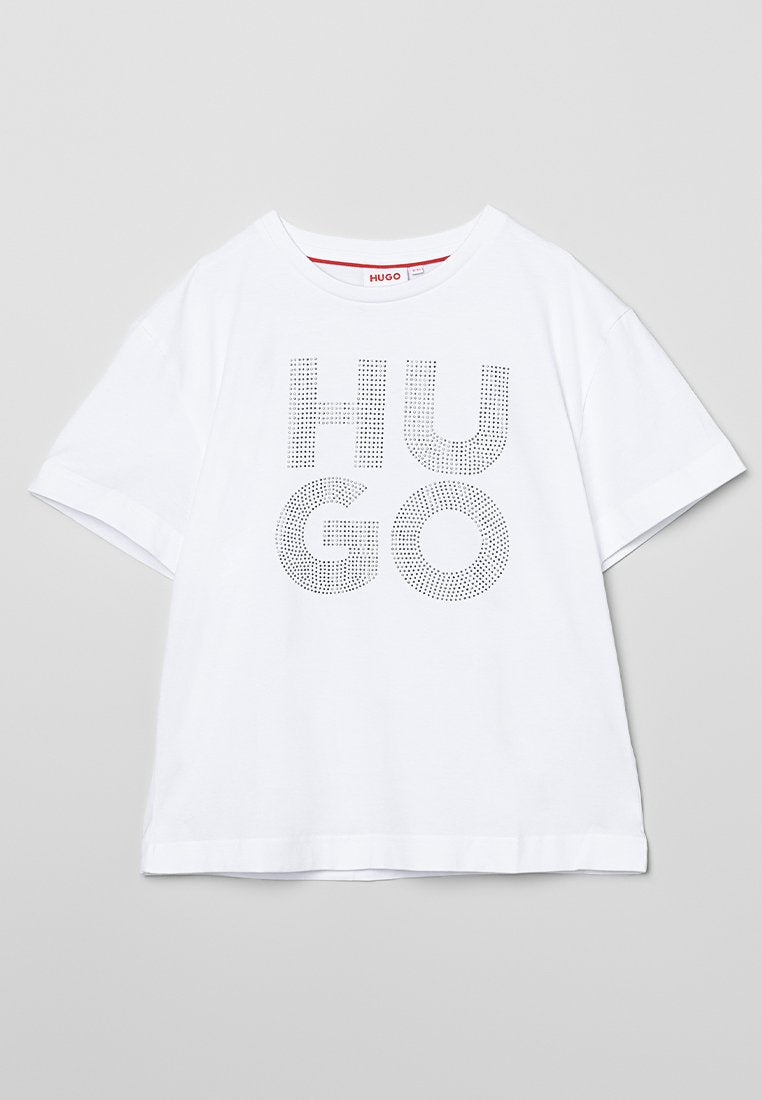 Weißes Baumwoll-T-Shirt mit dem Wort "HUGO" in gepunktetem grauen Druck. Es hat kurze Ärmel und ein Rundhals-Design.