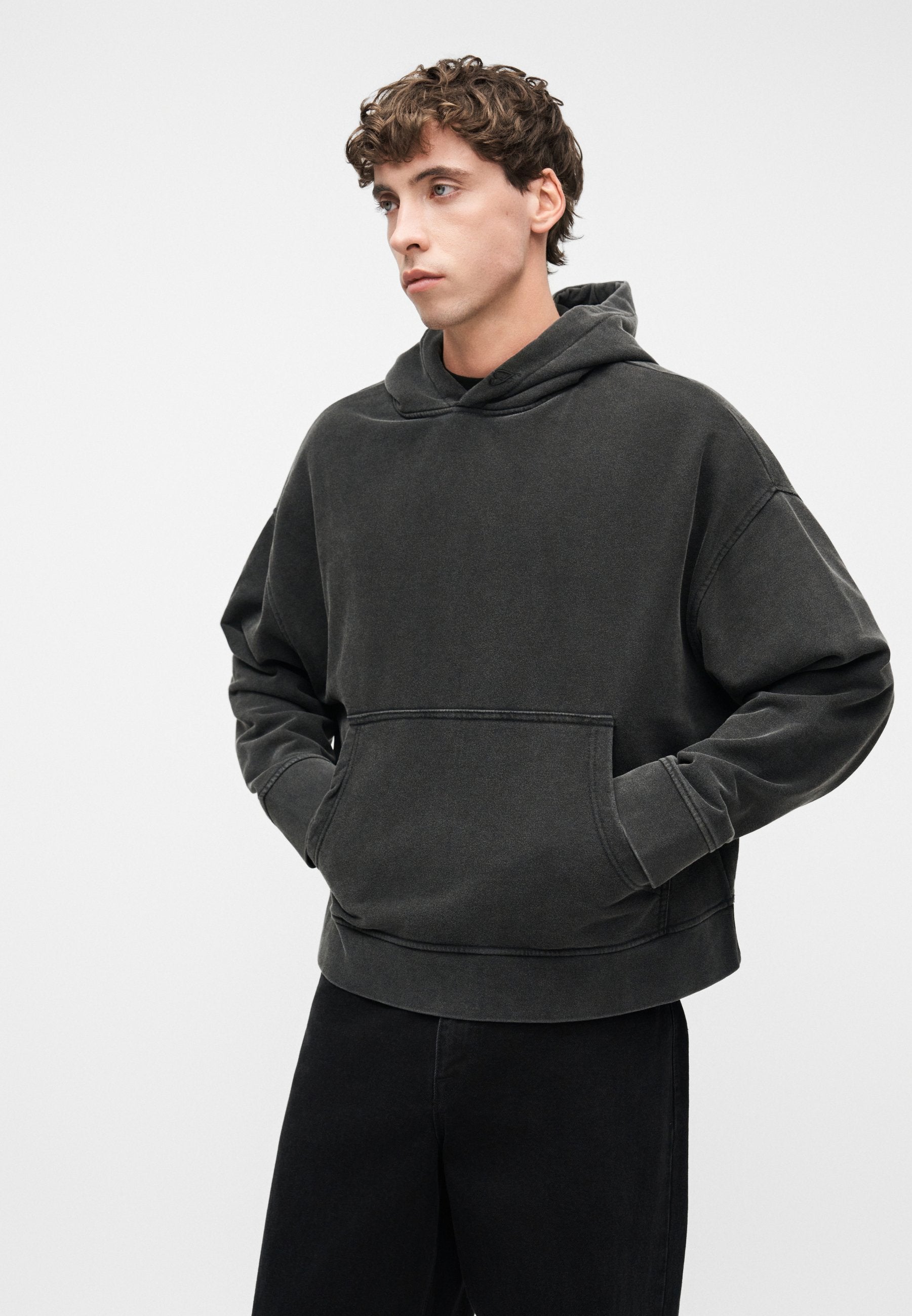 FAVELA BOXY FIT HOODIE