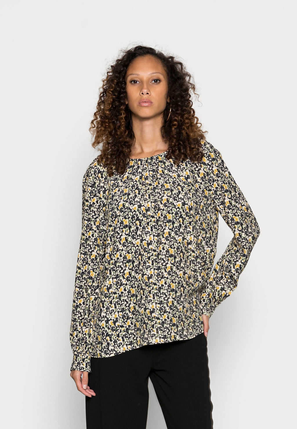Esprit Langarmshirt Media 3