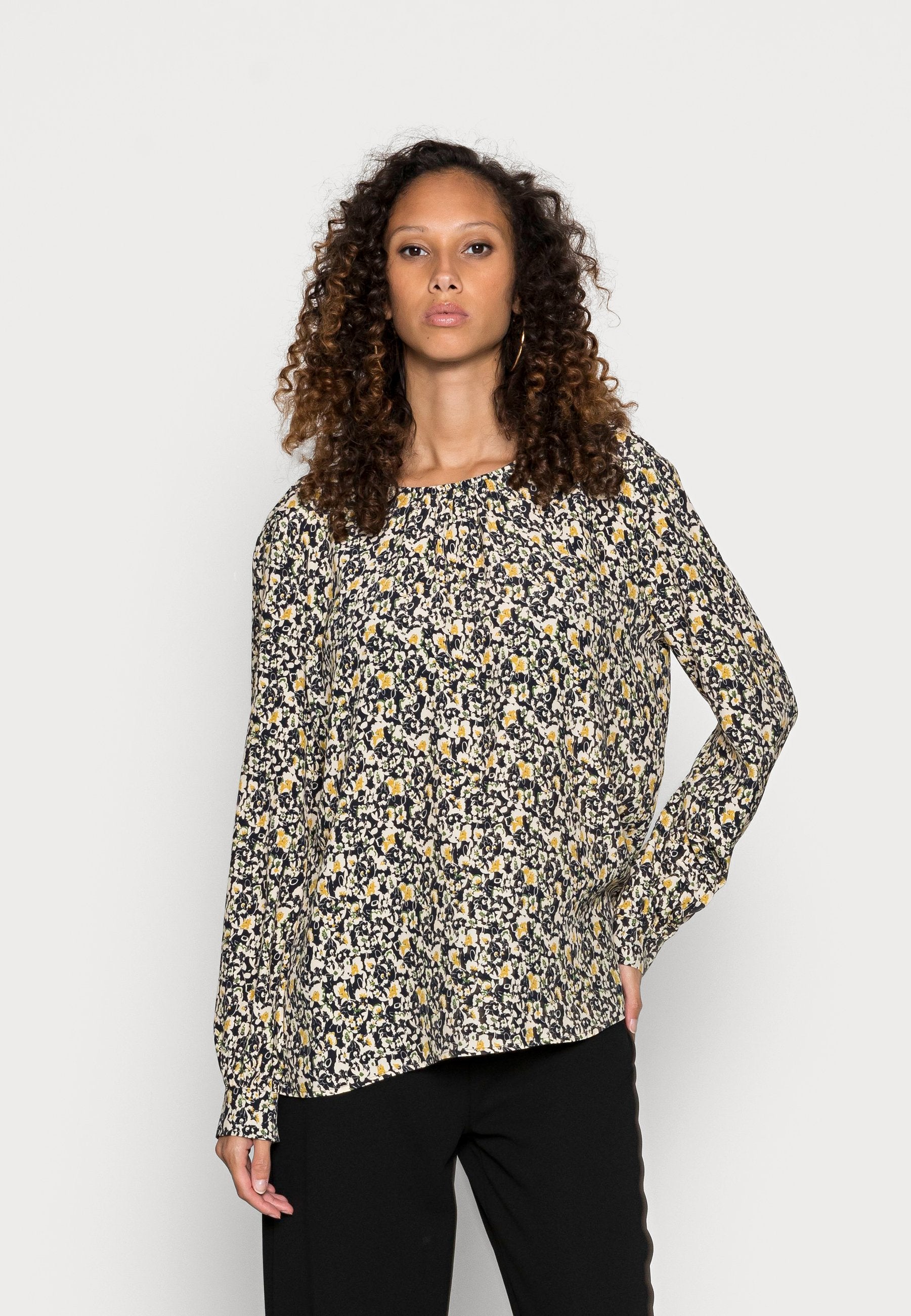 Esprit Langarmshirt Media 3