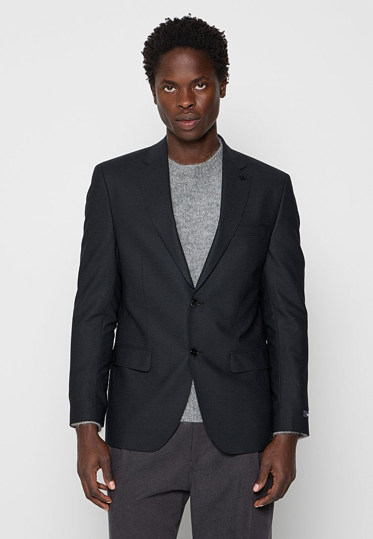 REGULAR FIT Media 1