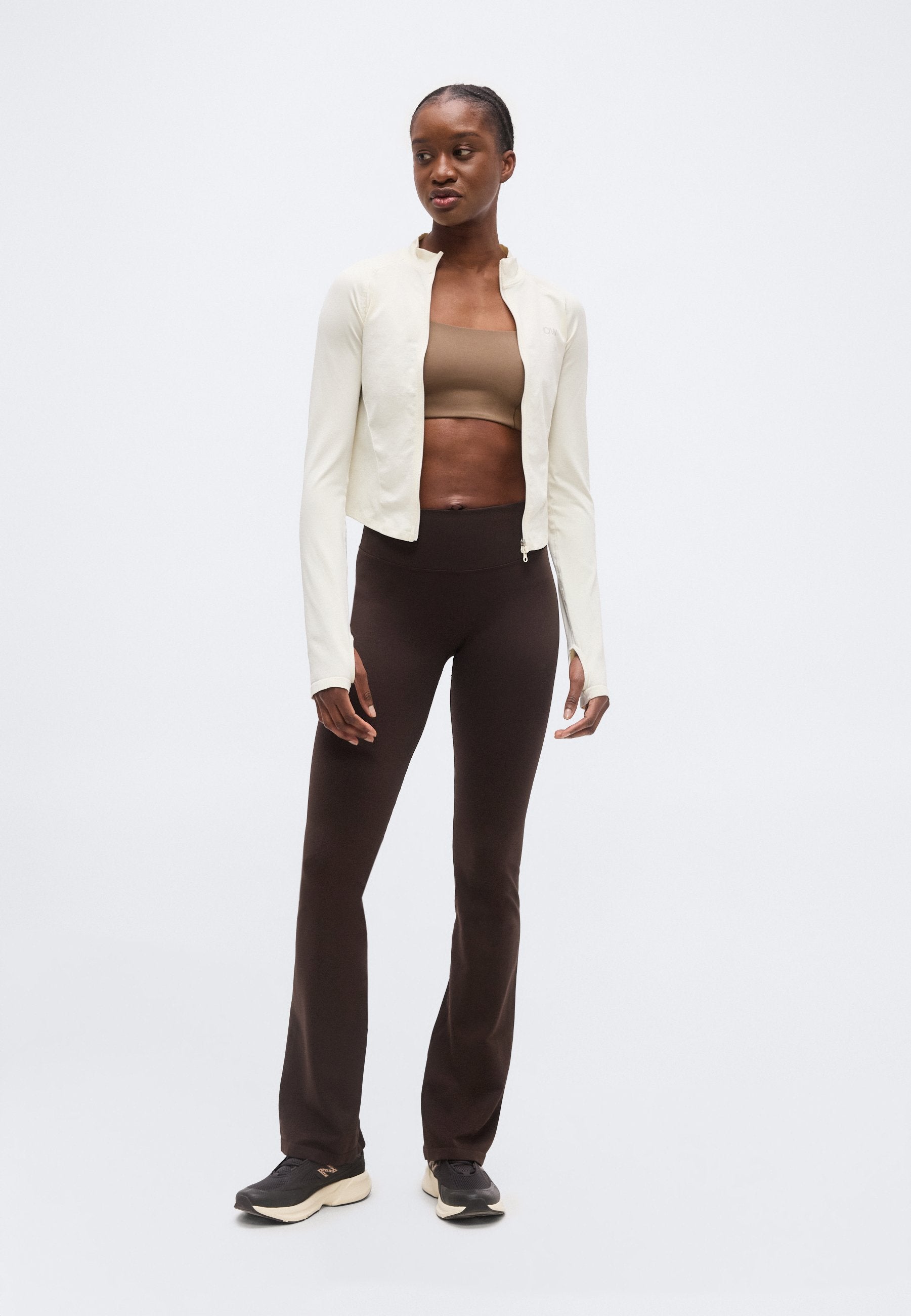 Stronger SIGNATURE SQUARE NECK BRA