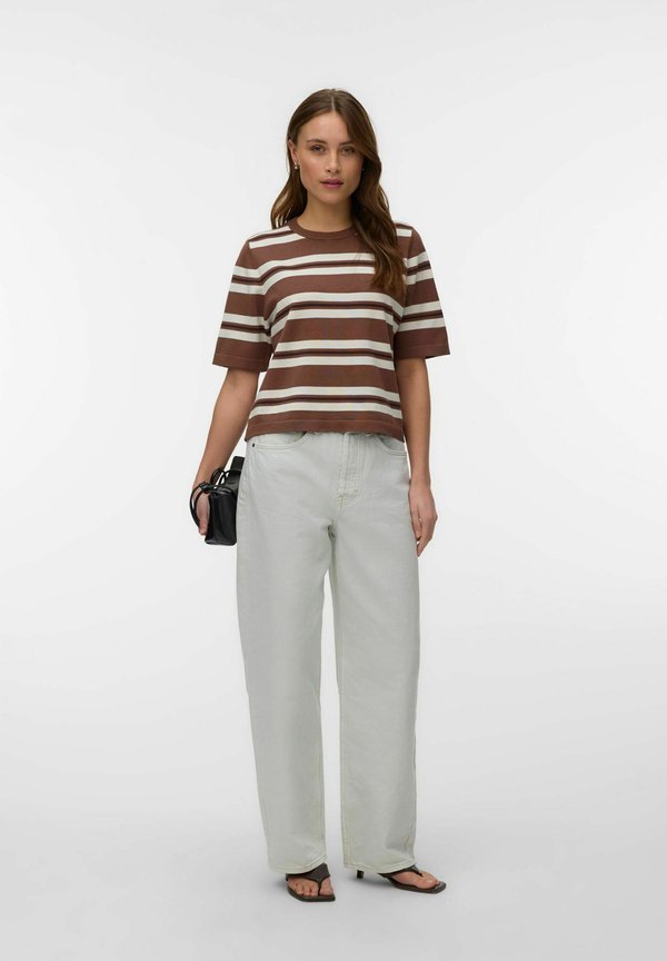 Vero Moda VERO MODA  - Basic T-shirt - cocoa brown