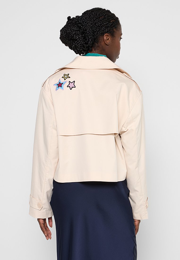 Esprit Leichte Jacke Media 2