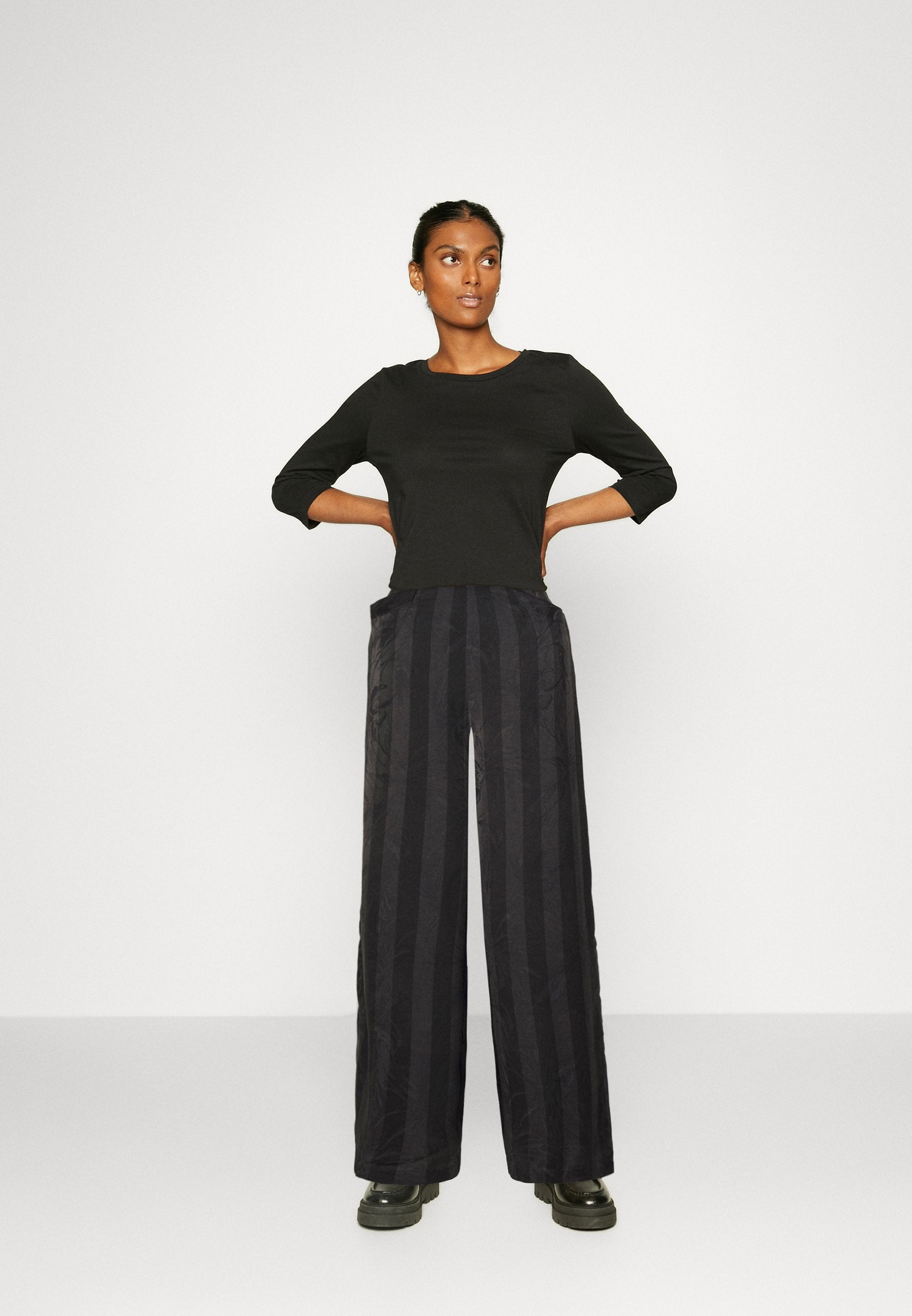 La Strada Unica LSUSATINA WIDE PANT