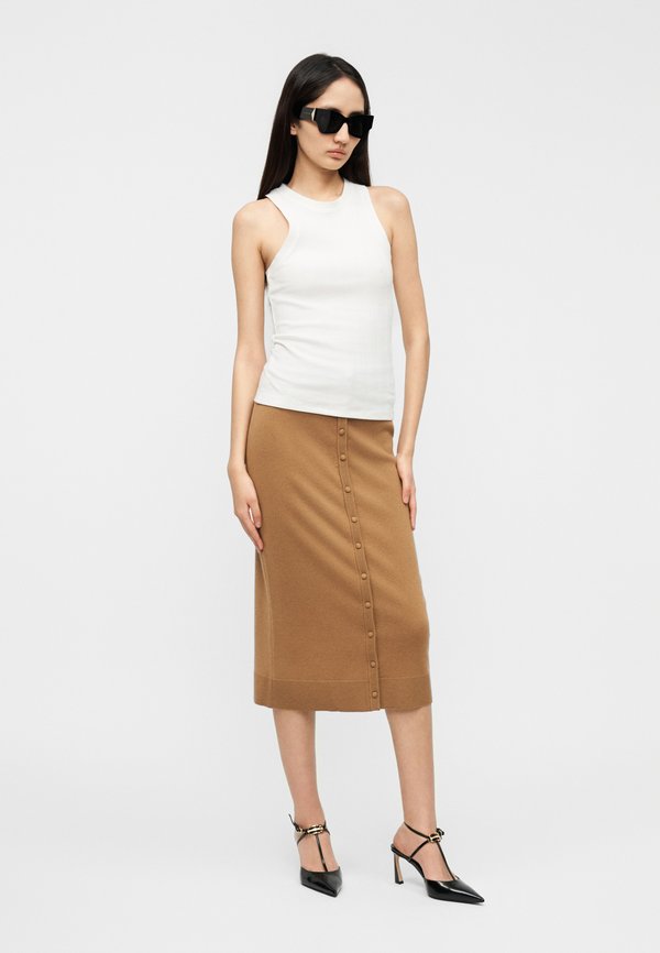 Victoria Beckham BUTTON DETAIL SKIRT