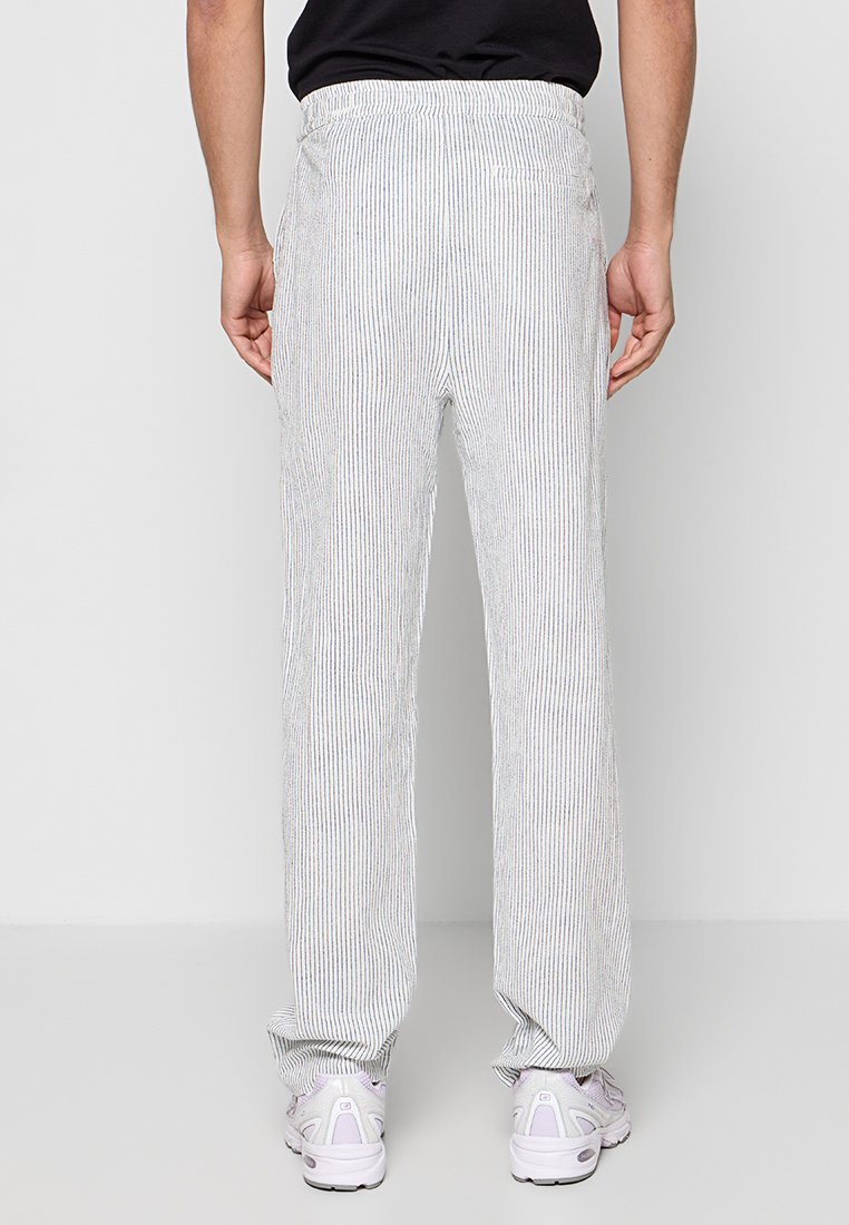 RELAXED FIT Media 3