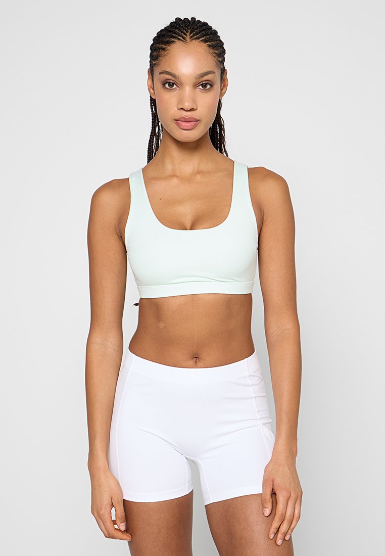 Fabletics LOLA