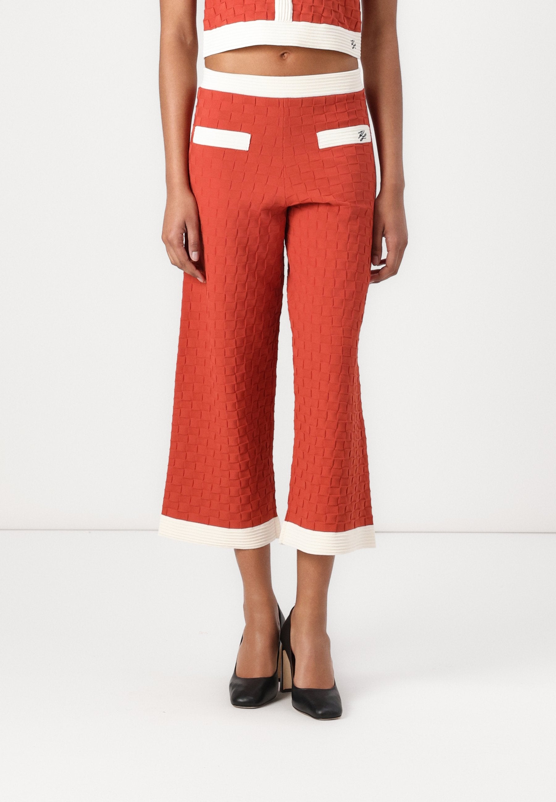 CONTRAST PANTS Media 3