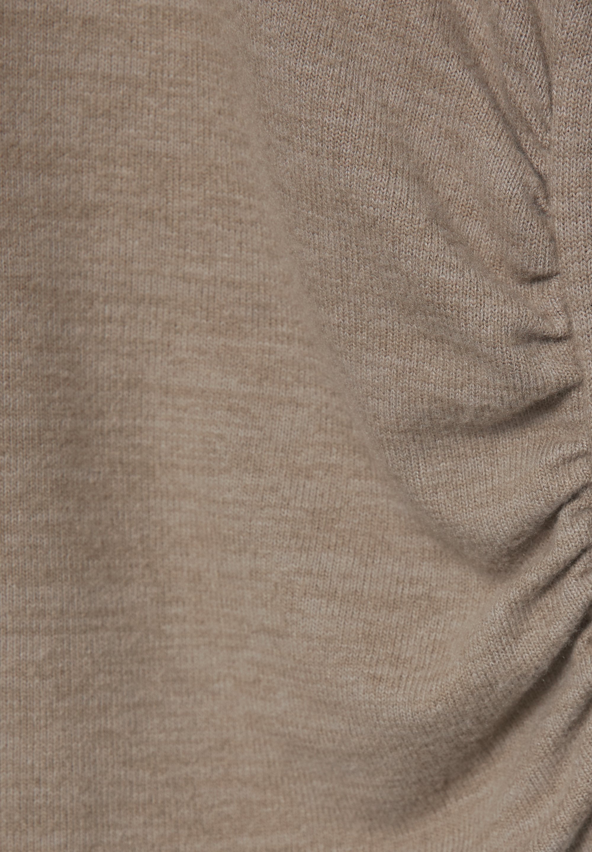 PULL&BEAR SOFT TOUCH GATHERED