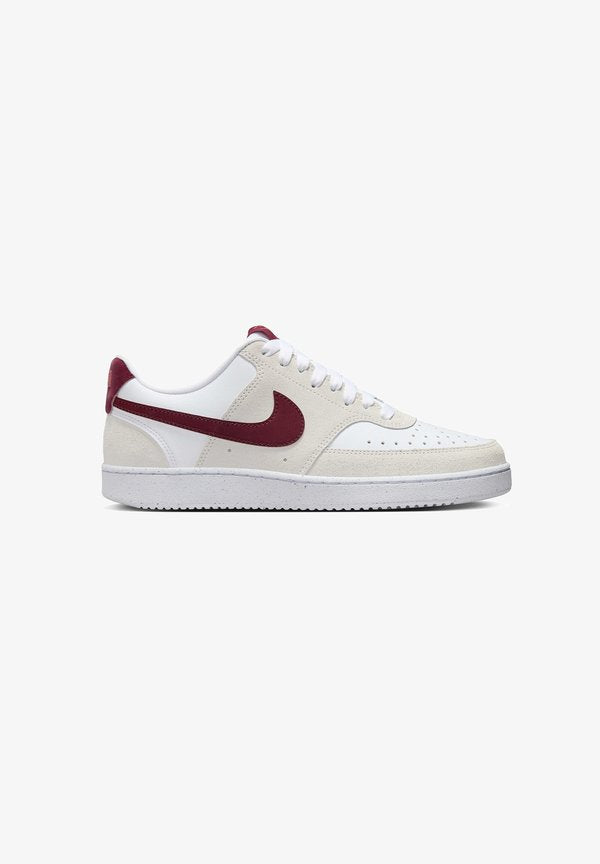 Nike Sportswear COURT VISION LOW - Trainers - red