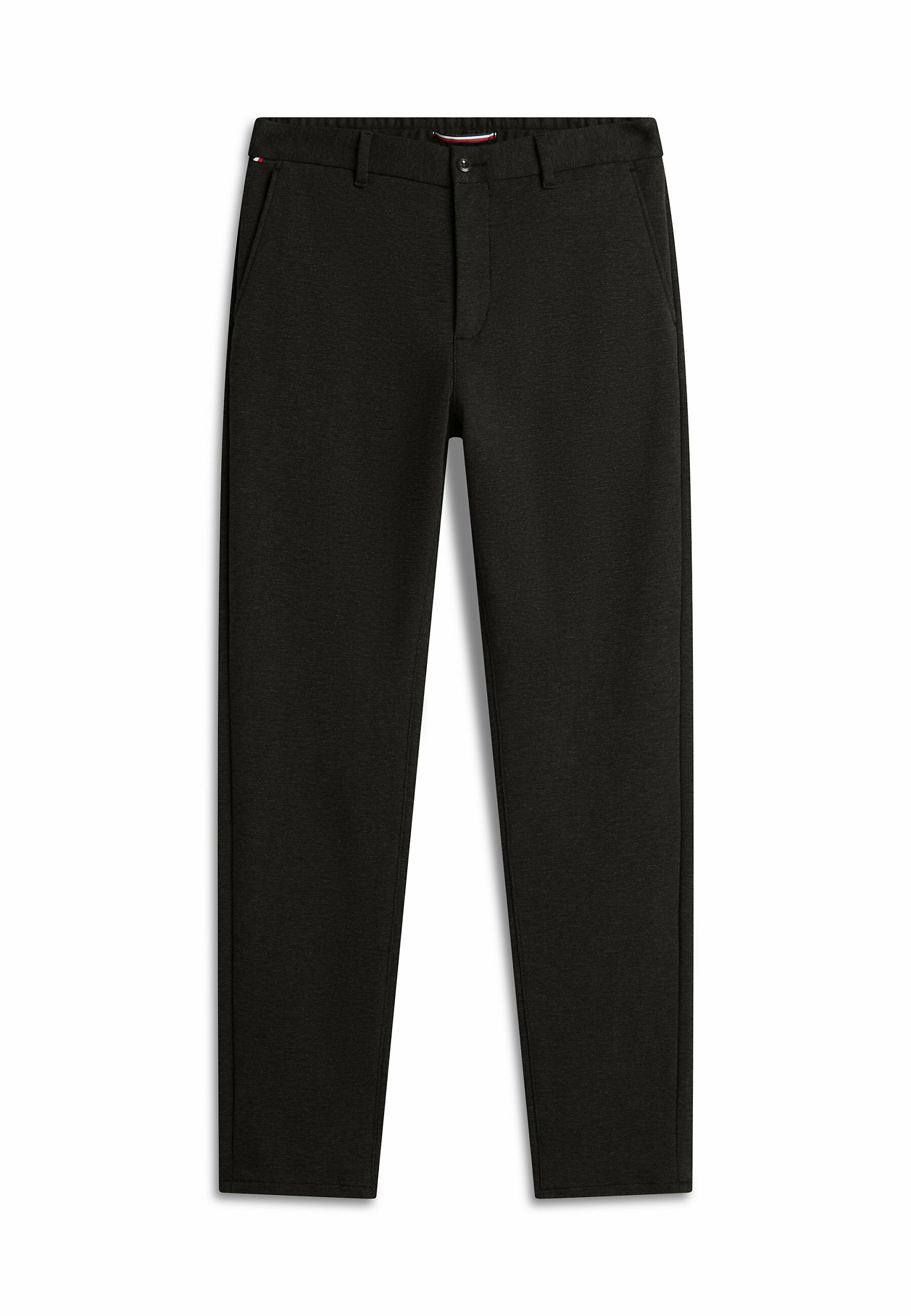TAPERED  Media 1