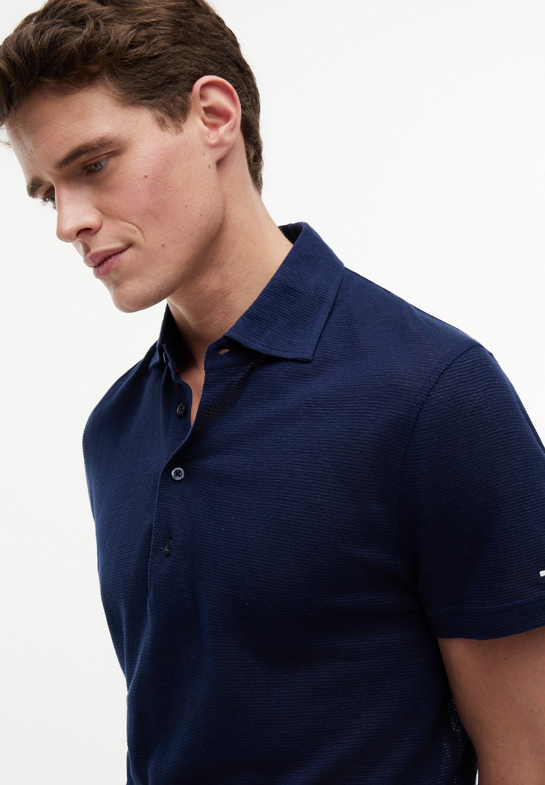 REGULAR FIT  Media 5