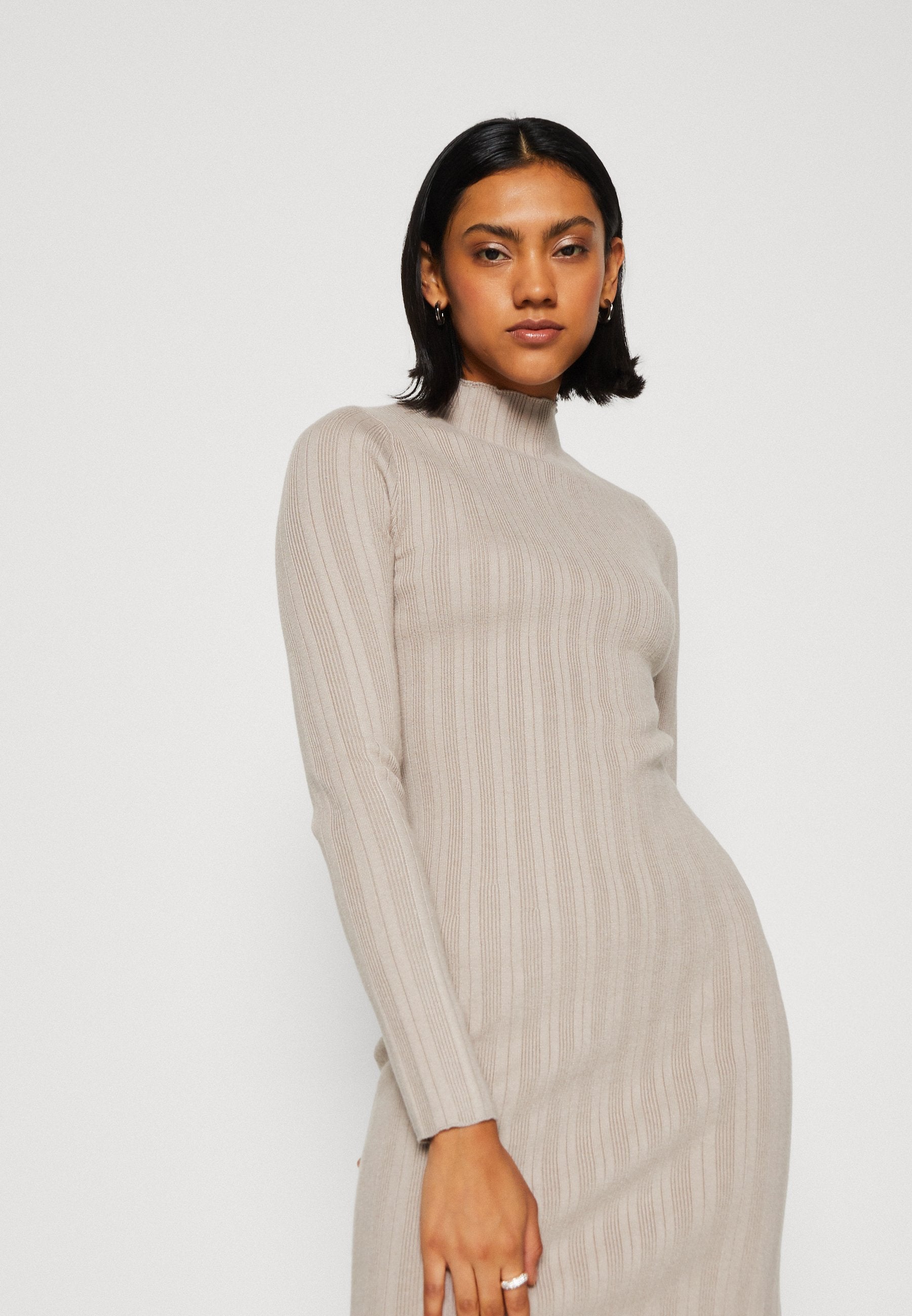 Abercrombie & Fitch LONG-SLEEVE MOCKNECK MINI SWEATER DRESS