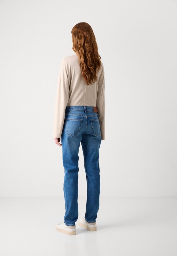 Calvin Klein Jeans MID RISE
