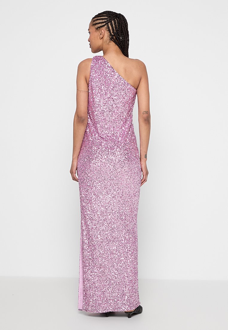 Pronovias