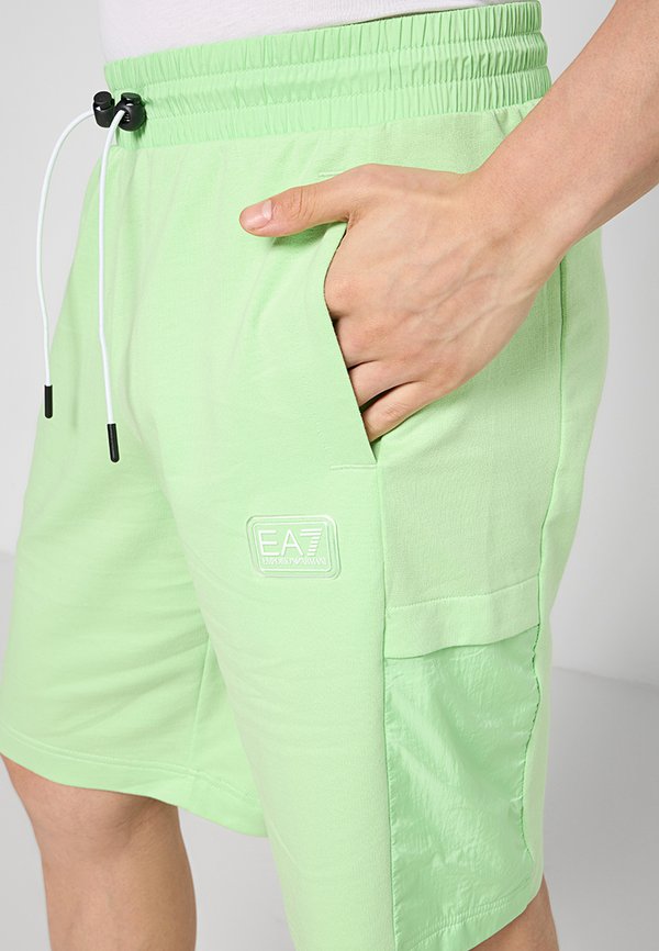 EA7 Emporio Armani