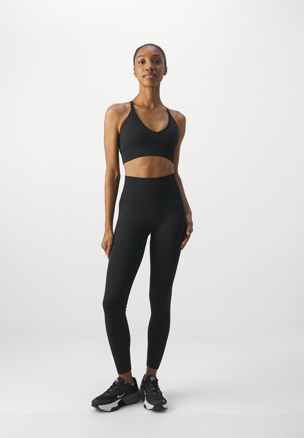 Stronger SEAMLESS V NECK BRA