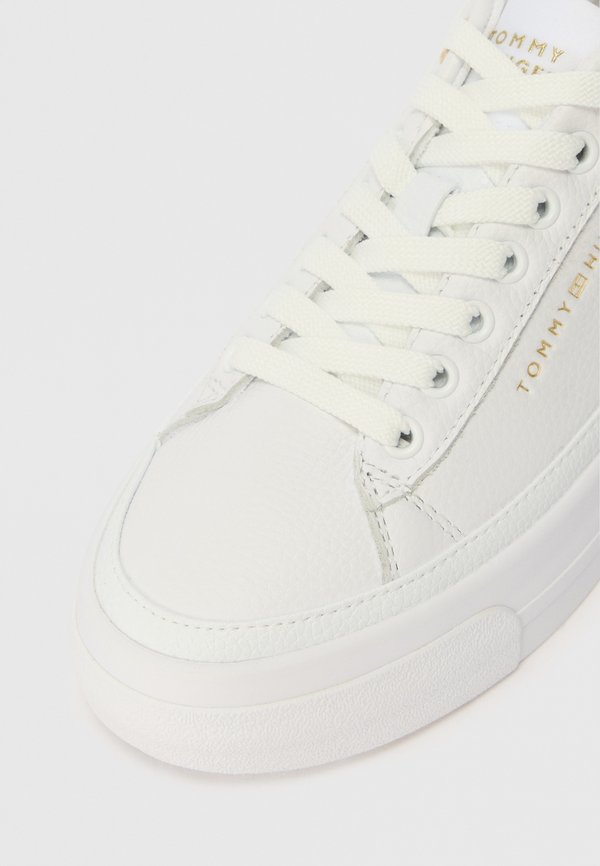 Tommy Hilfiger METALLIC LOGO PLATFORM TRAINERS WITH LEATHER
