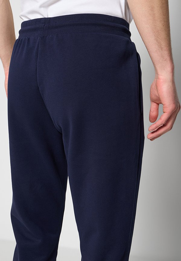 EA7 Emporio Armani