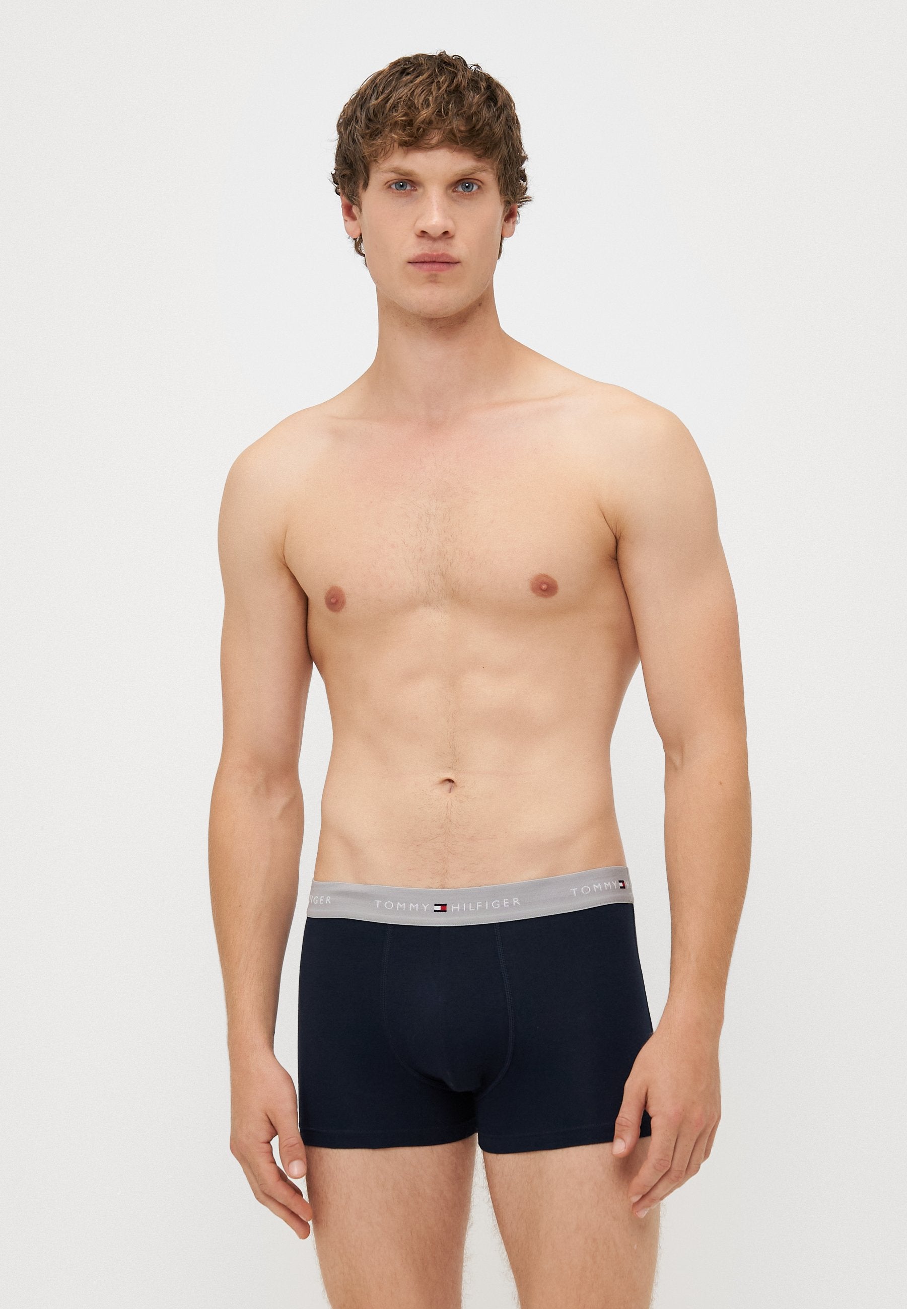 SIGNATURE TRUNK 5 PACK Media 5